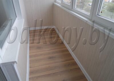 obhivka balkona Pvhpaneluami
